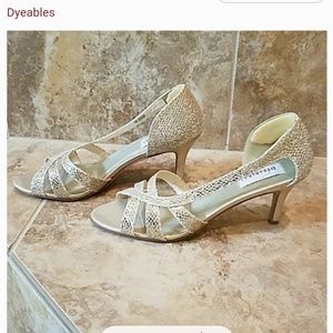 Gold dress gold for my daughter's wedding